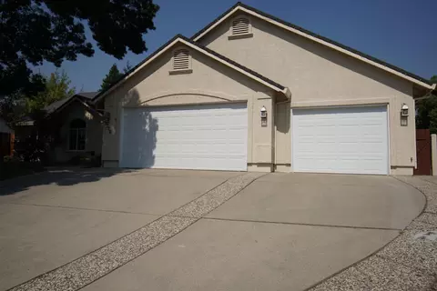 1776 Record Ln, Redding, CA 96001 photo 3