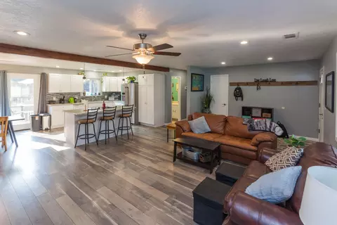 11411 Suggie Ln, Redding, CA 96003 photo 4
