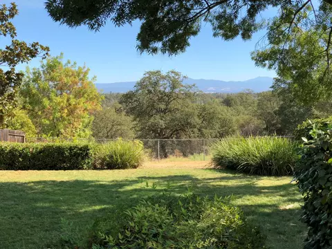 505 Teakwood Dr, Redding, CA 96003 photo 32