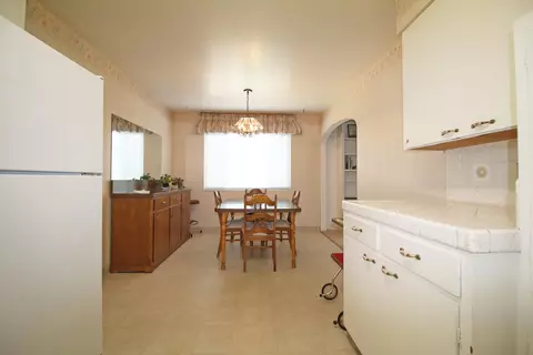 1933 Manchester Dr, Redding, CA 96002 photo 10