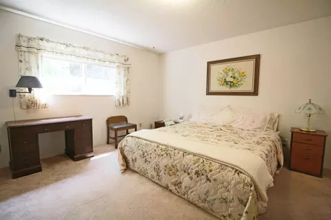 1933 Manchester Dr, Redding, CA 96002 photo 14