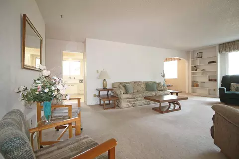 1933 Manchester Dr, Redding, CA 96002 photo 8