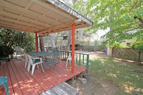 1933 Manchester Dr, Redding, CA 96002 photo 5