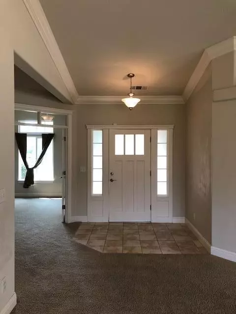 926 Leisha Ln, Redding, CA 96001 photo 6