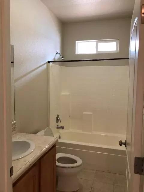 926 Leisha Ln, Redding, CA 96001 photo 8