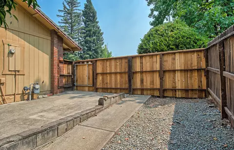 448 Arbor Pl, Redding, CA 96001 photo 51