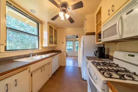1355 Olive Ave, Redding, CA 96001 photo 11