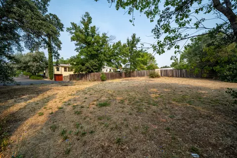 1355 Olive Ave, Redding, CA 96001 photo 31