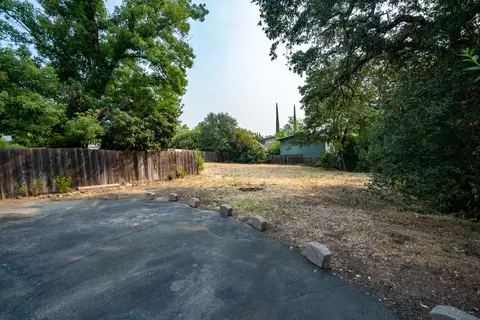 1355 Olive Ave, Redding, CA 96001 photo 28