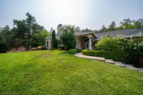 16261 Texas Springs Rd, Redding, CA 96001 photo 2