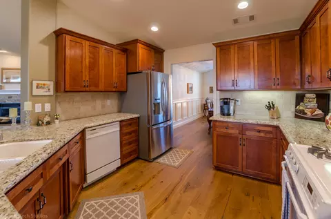 4069 Winter Green Ct, Redding, CA 96001 photo 9