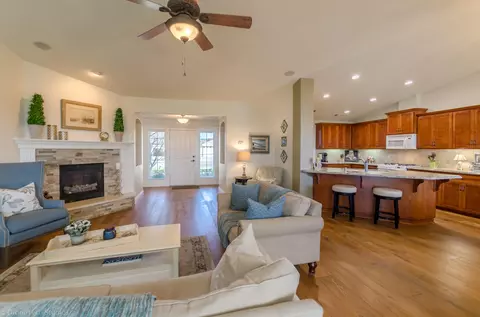 4069 Winter Green Ct, Redding, CA 96001 photo 3