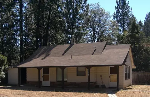 21550 Viola St, Burney, CA 96013 photo 2