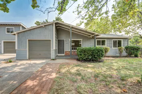 2975 Yana Ave, Redding, CA 96002 photo 2