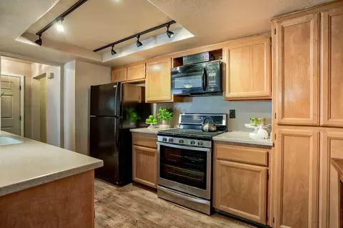 719 Flower Ash Ln, Redding, CA 96003 photo 4