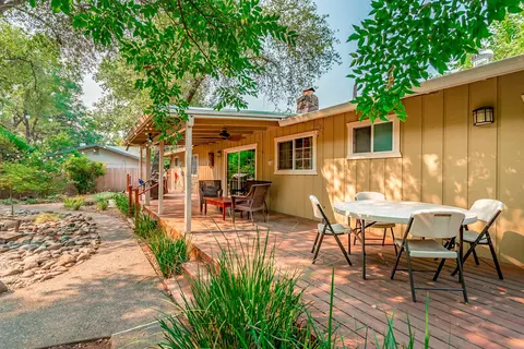 5135 Surrey Dr, Redding, CA 96002 photo 26