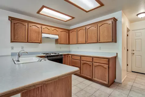 618 Julian St, Redding, CA 96003 photo 8