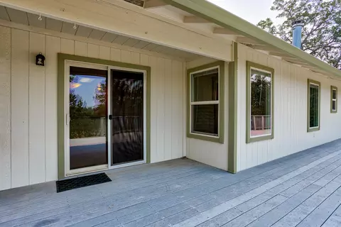 618 Julian St, Redding, CA 96003 photo 14