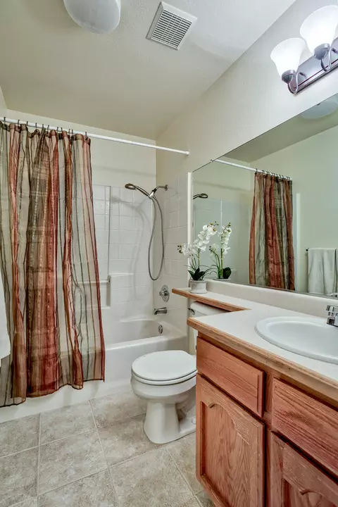 618 Julian St, Redding, CA 96003 photo 36