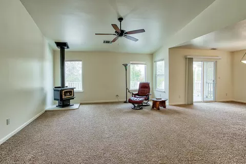 618 Julian St, Redding, CA 96003 photo 23