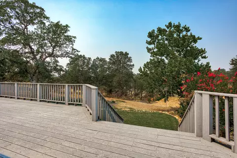 618 Julian St, Redding, CA 96003 photo 5