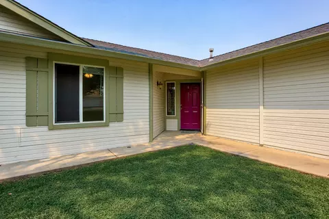 618 Julian St, Redding, CA 96003 photo 16