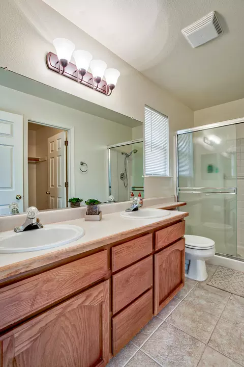 618 Julian St, Redding, CA 96003 photo 41