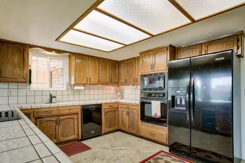 7222 Jonella Way, Redding, CA 96003 photo 9