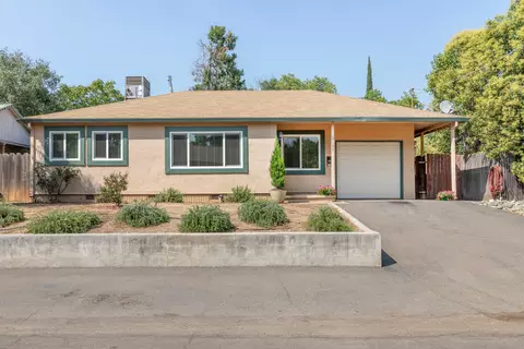 1105 3rd St, Redding, CA 96002 photo 2