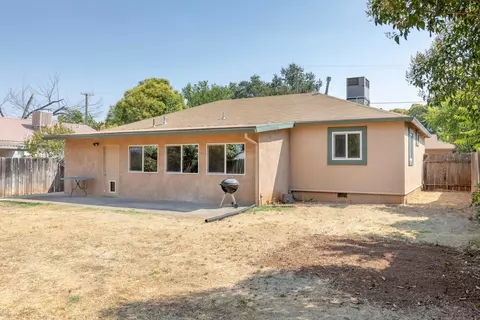 1105 3rd St, Redding, CA 96002 photo 3