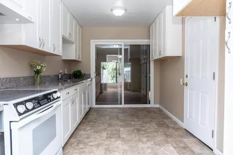 1105 3rd St, Redding, CA 96002 photo 8