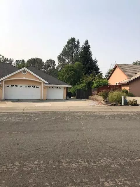 1831 Trailwood Ct, Redding, CA 96003 photo 2