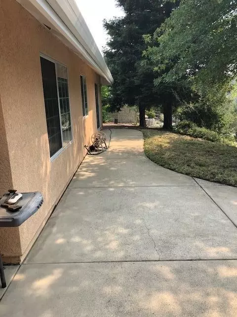 1831 Trailwood Ct, Redding, CA 96003 photo 32