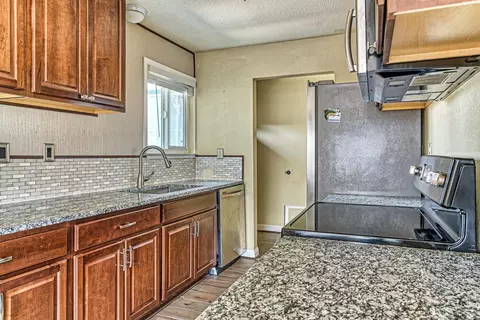 2401 Venus Way, Redding, CA 96002 photo 11