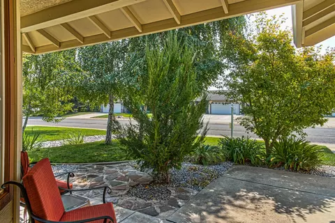 3052 Stonecrest Pl, Redding, CA 96001 photo 7