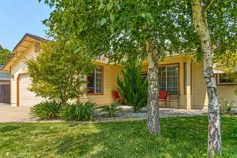 3052 Stonecrest Pl, Redding, CA 96001 photo 2
