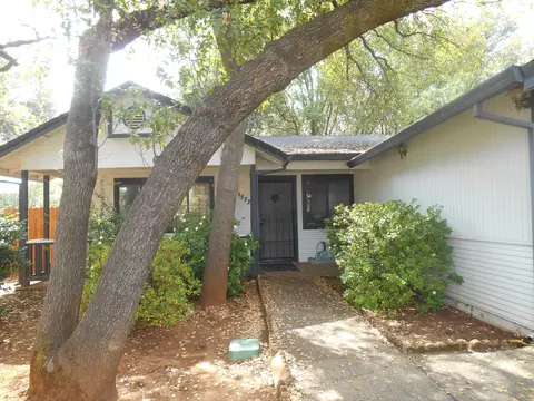 1553 Morningsun Dr, Redding, CA 96002 photo 2