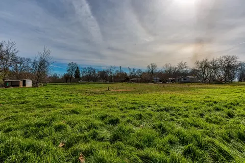5599 Riverland Dr, Anderson, CA 96007 photo 4