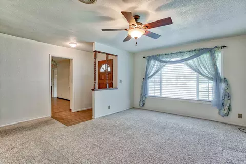 2029 Glengary Dr, Redding, CA 96001 photo 5