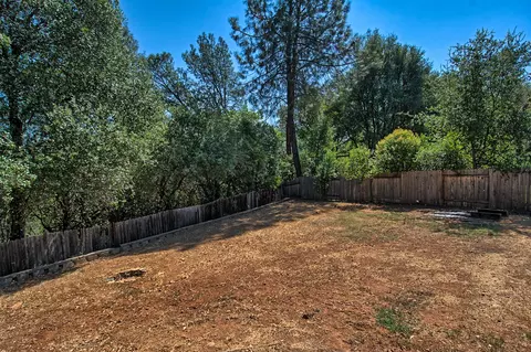1461 Murieta Loop, Redding, CA 96002 photo 20