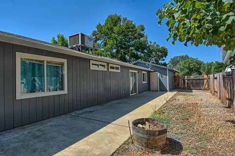 1461 Murieta Loop, Redding, CA 96002 photo 21
