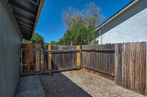 1461 Murieta Loop, Redding, CA 96002 photo 18