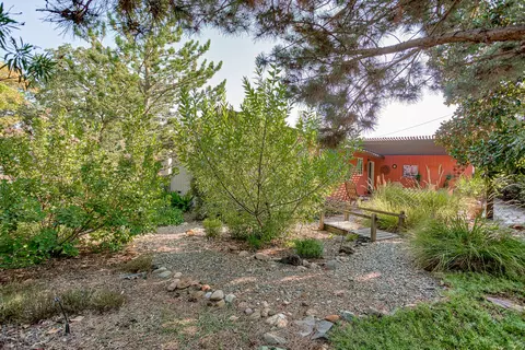 2259 Alameda Ave, Redding, CA 96001 photo 26