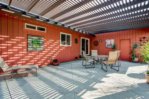 2259 Alameda Ave, Redding, CA 96001 photo 1