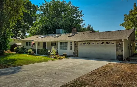 2959 Sacramento Dr, Redding, CA 96001 photo 3
