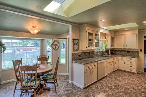 2959 Sacramento Dr, Redding, CA 96001 photo 16
