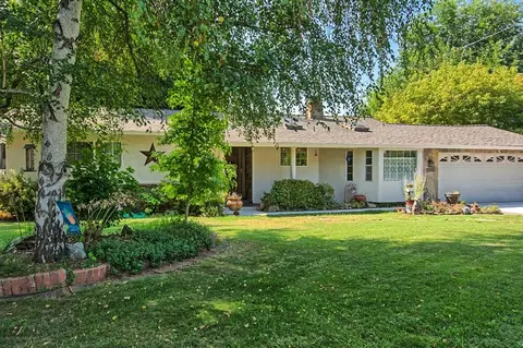2959 Sacramento Dr, Redding, CA 96001 photo 2