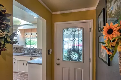 2959 Sacramento Dr, Redding, CA 96001 photo 5