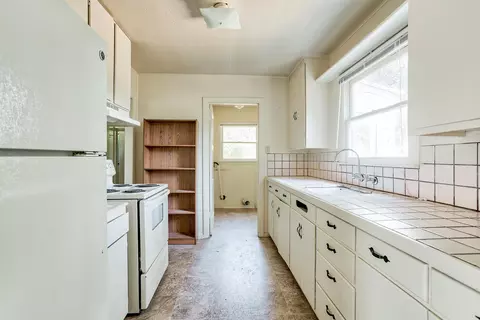 1326 Magnolia Ave, Redding, CA 96001 photo 13