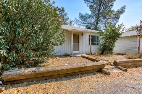 1326 Magnolia Ave, Redding, CA 96001 photo 2